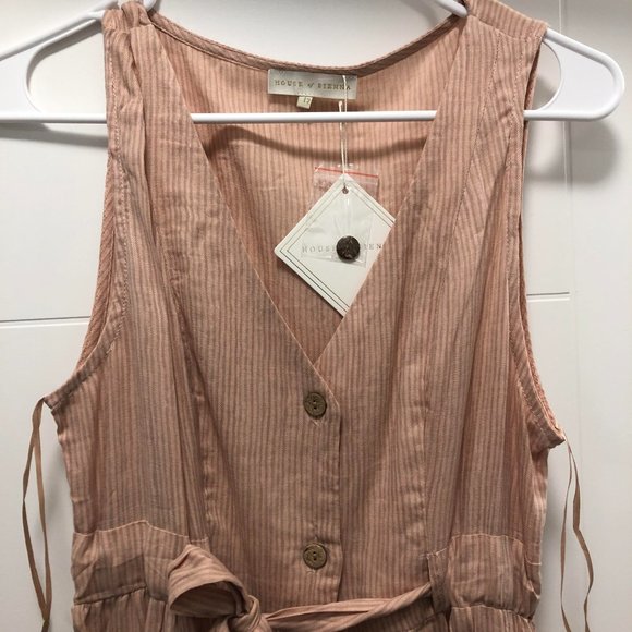 Button-front sleeveless midi-dress in blush, wedding guest dress, romantic - Picture 4 of 7